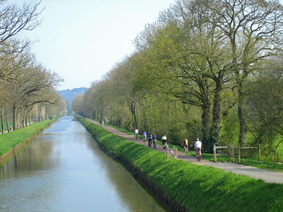 Bel Hôtel Redon canal de Nantes à Brest vélos